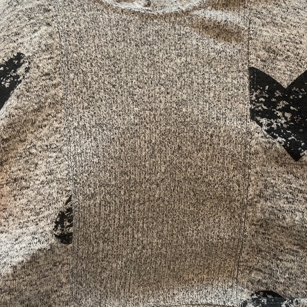 Philosophy Republic Clothing Sweater SZ S Distressed Hearts Soft - Picture 9 of 9